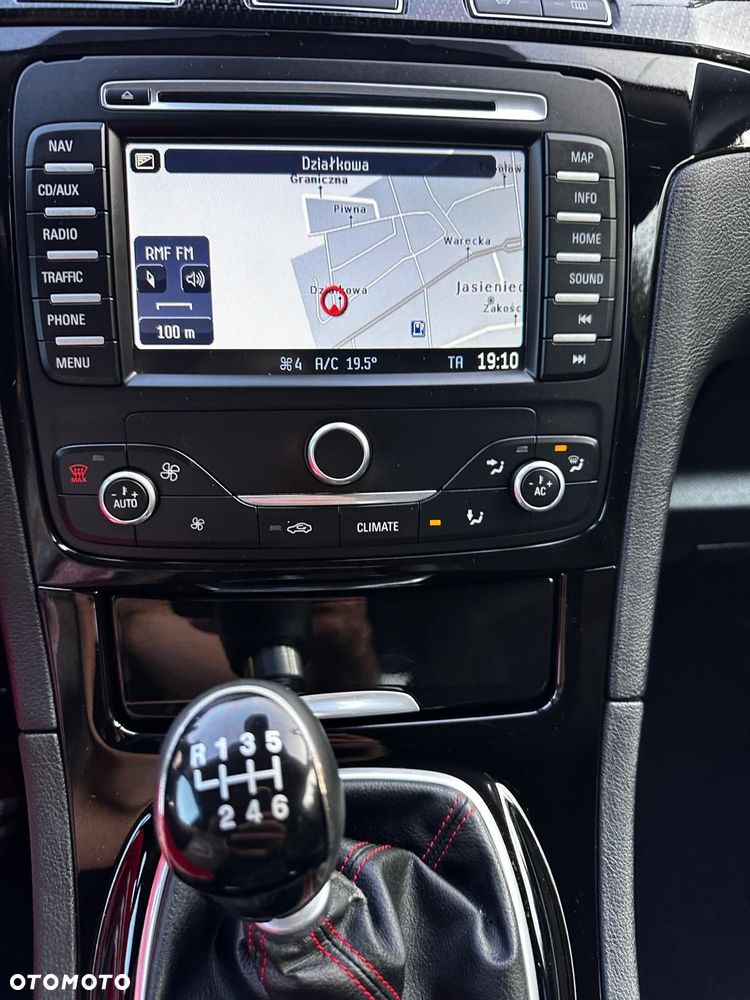 Ford S-Max - 37