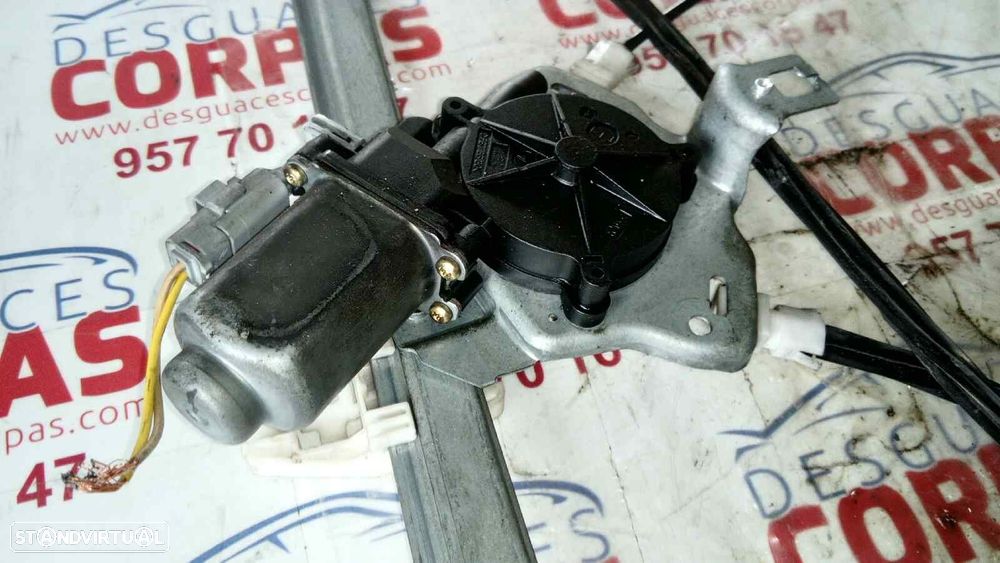 ELEVADOR DE VIDRO FRONTAL DIREITO CITROEN XSARA 2001 -400679T1 - 2