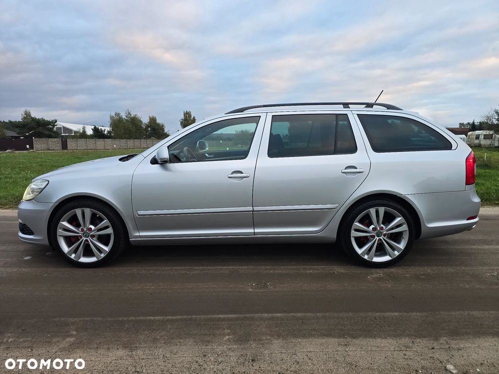 Skoda Octavia Combi 2.0 TDI CR DPF RS - 6
