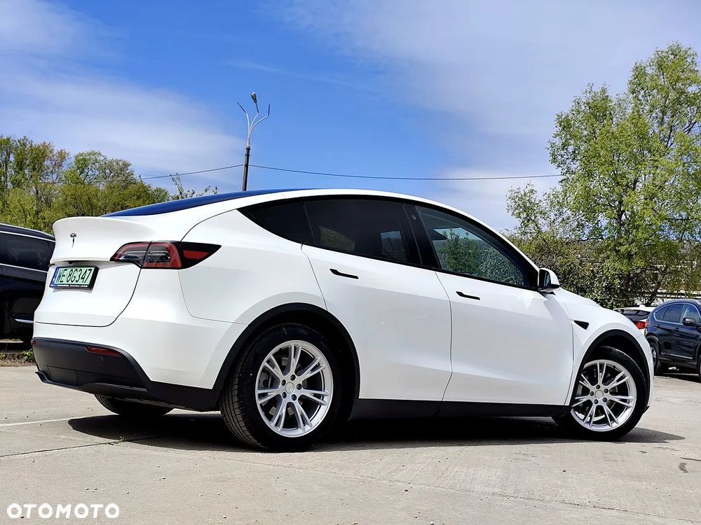 Tesla Model Y RWD - 5