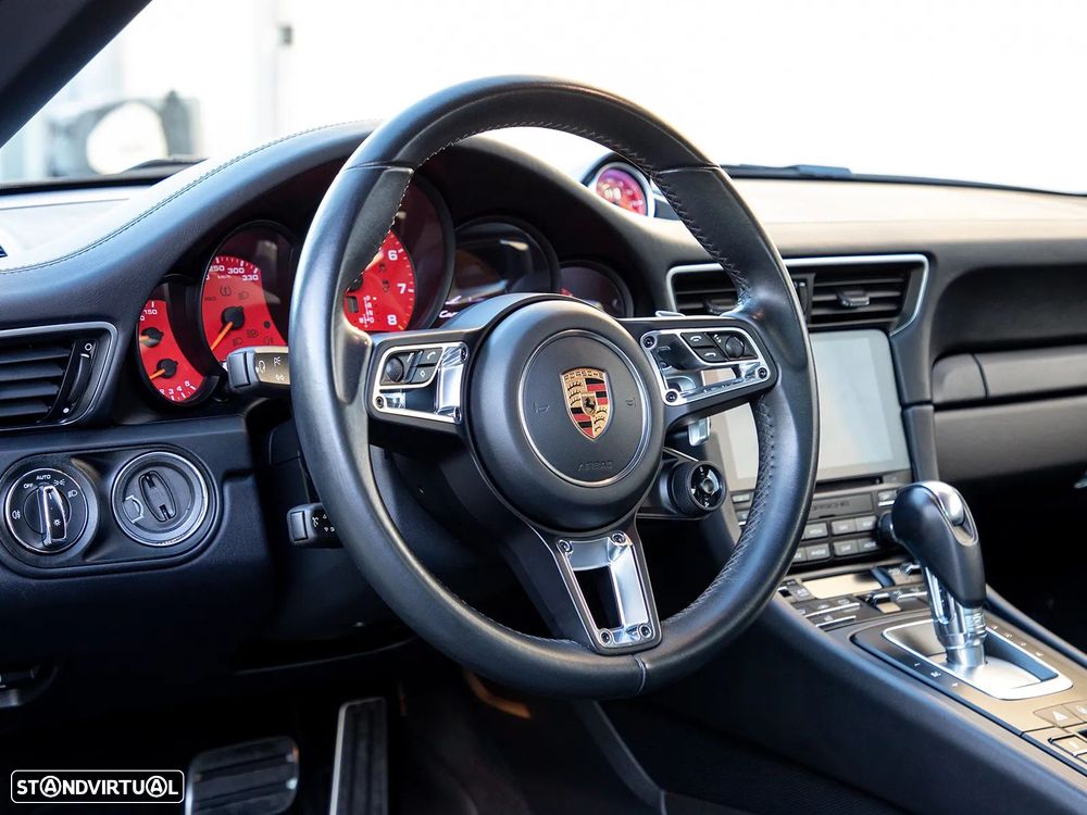 Porsche 911 (991) Carrera GTS PDK - 11
