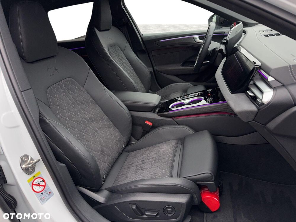 Audi A6 Avant - 13