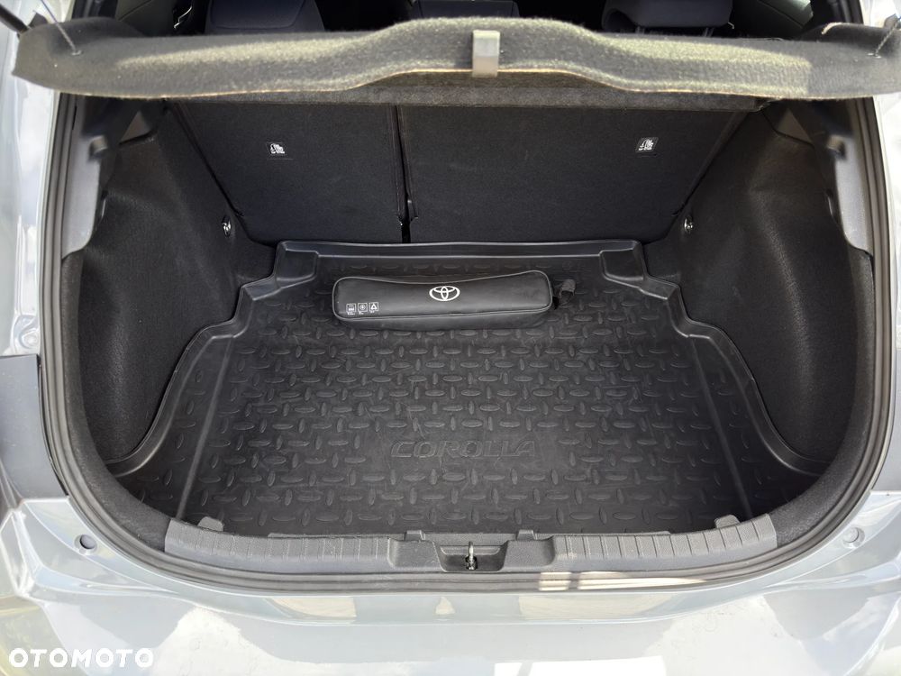 Toyota Corolla 1.8 Hybrid Comfort - 22