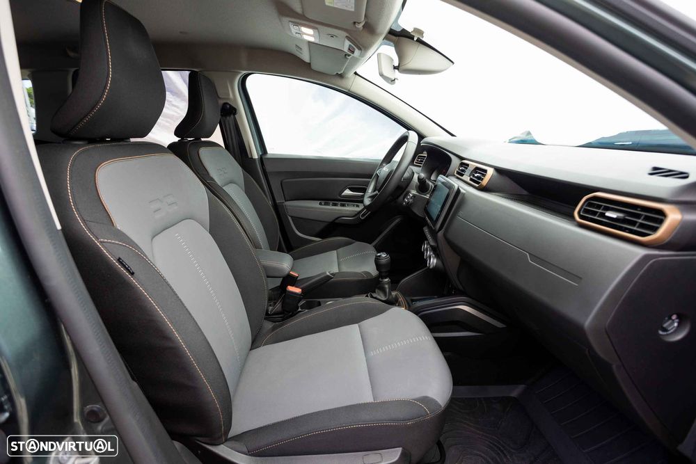 Dacia Duster 1.3 TCe SL Extreme - 36