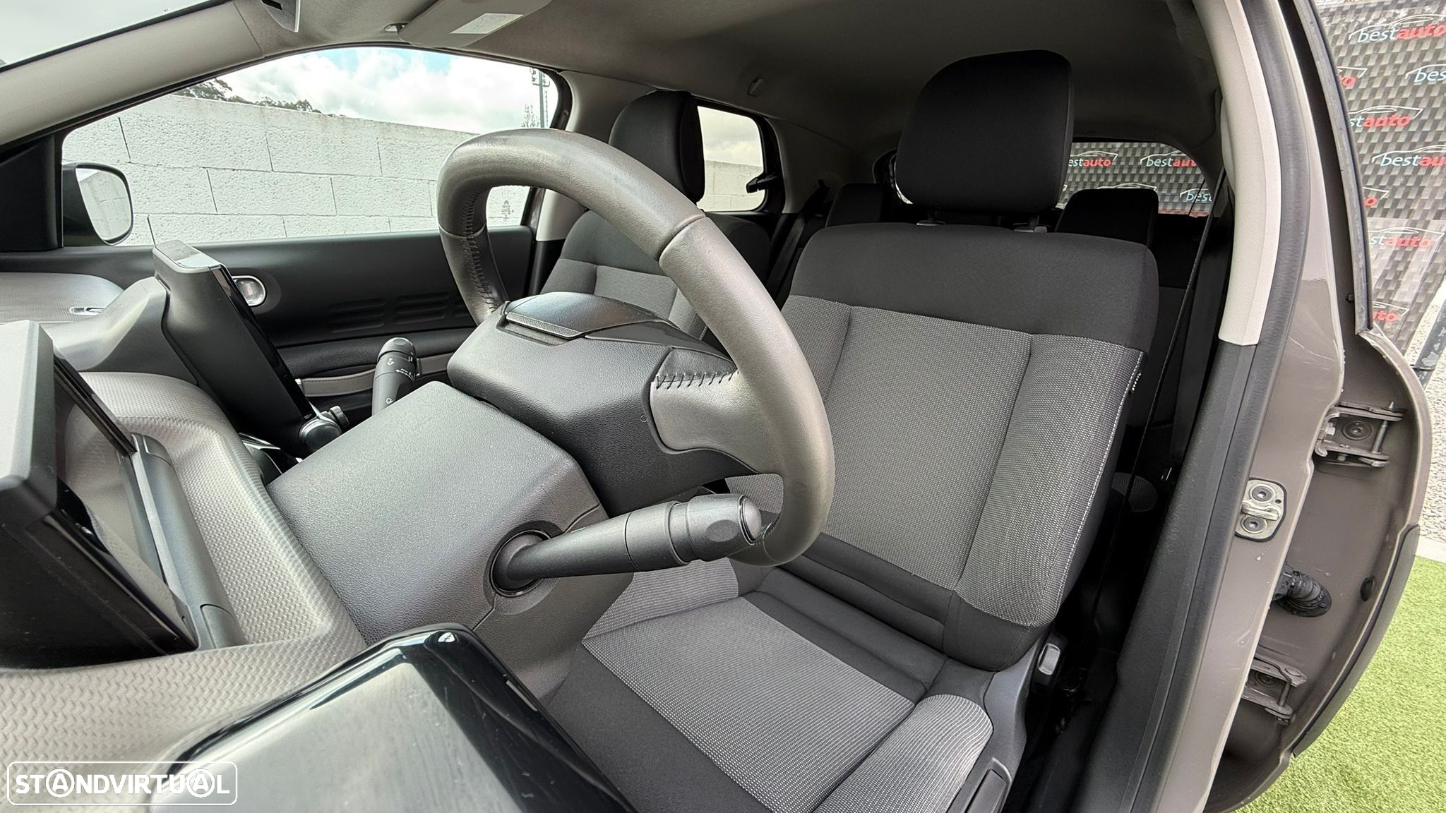 Citroën C4 Cactus 1.2 PureTech Shine - 14