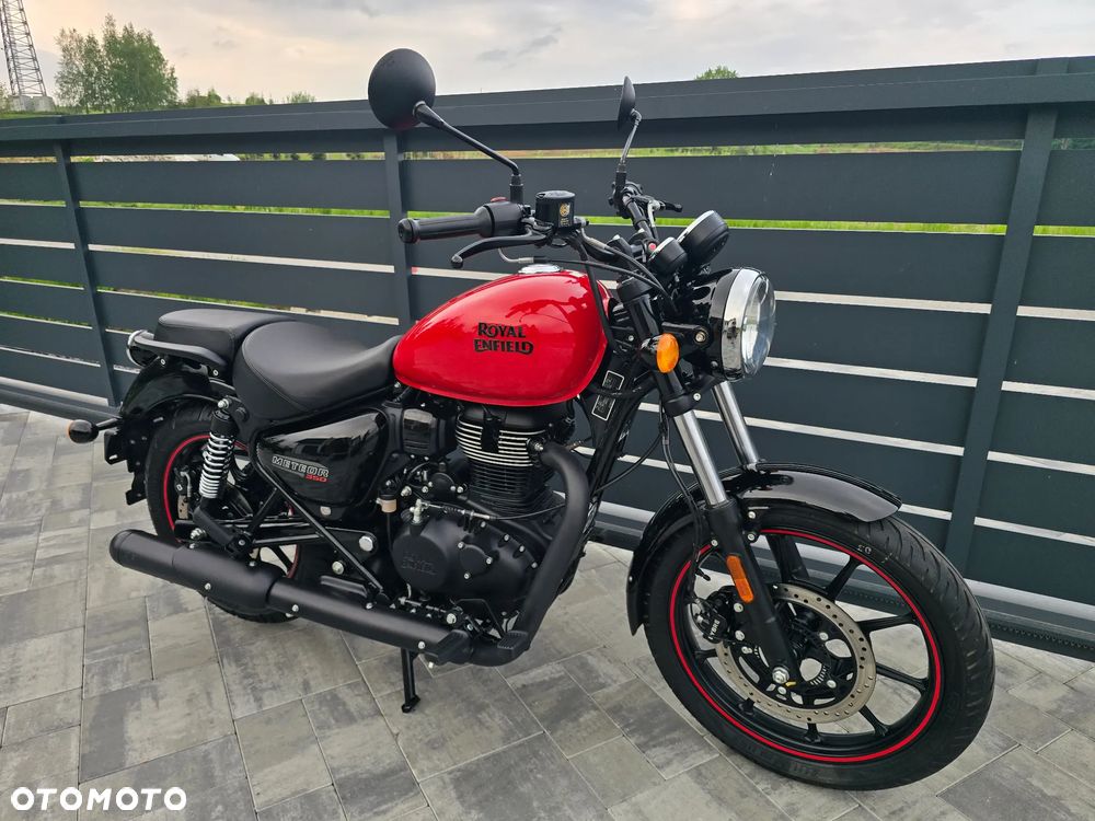 Royal Enfield Meteor - 1