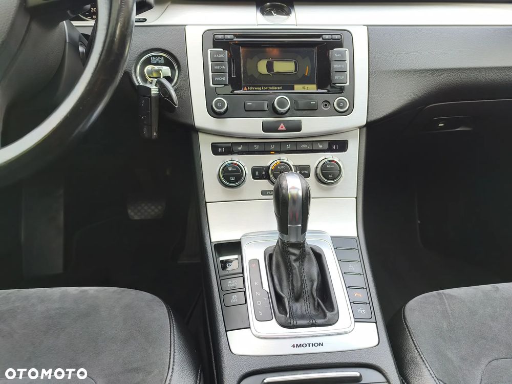 Volkswagen Passat 2.0 TDI 4Motion DSG BlueMotion Tech Exclusive - 18