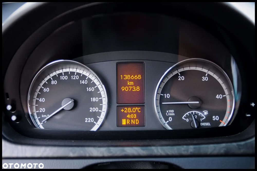 Mercedes-Benz Viano - 31
