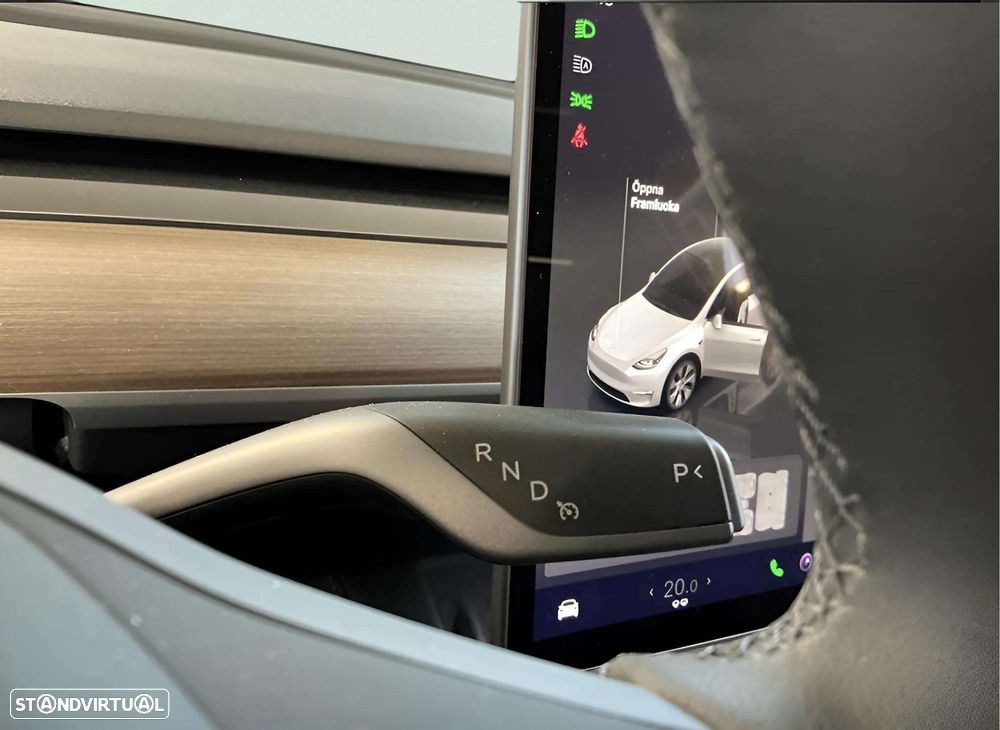 Tesla Model Y RWD - 12