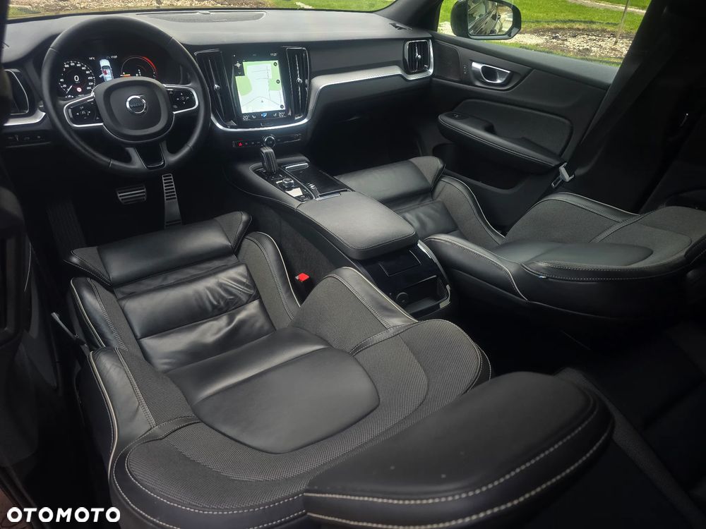 Volvo V60 T6 AWD Plug-In Hybrid Inscription Expression - 30