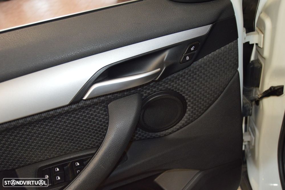 BMW X1 18 d sDrive Auto - 23