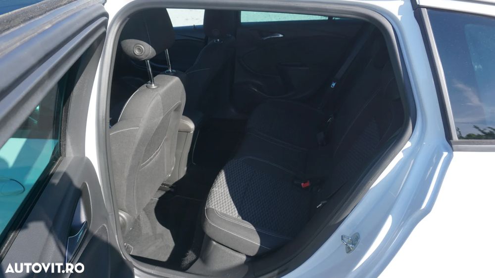 Opel Astra 1.4 Turbo ON - 9