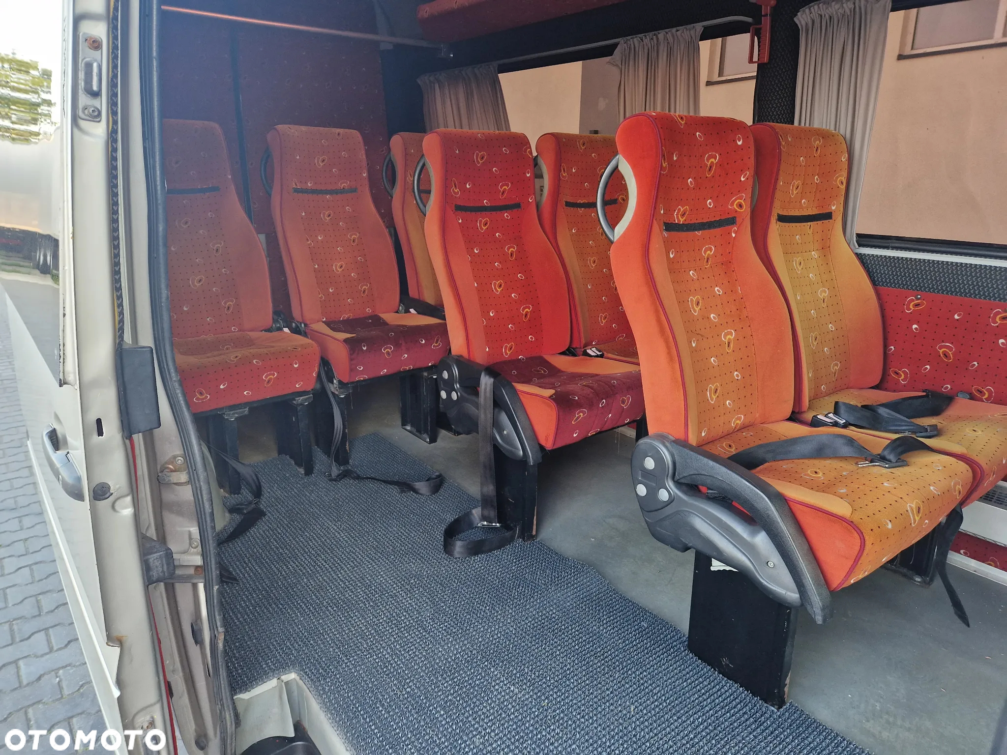 Mercedes-Benz Sprinter - 4