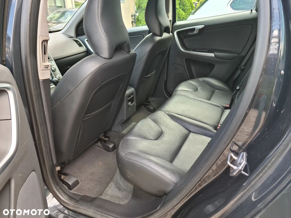 Volvo XC 60 D3 Momentum - 32