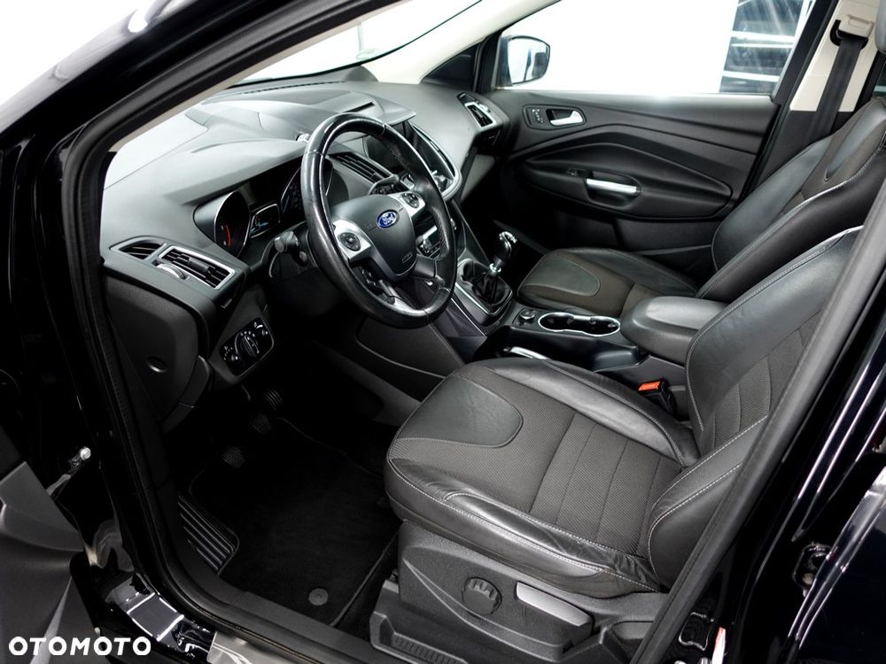 Ford Kuga 2.0 TDCi FWD Titanium - 11