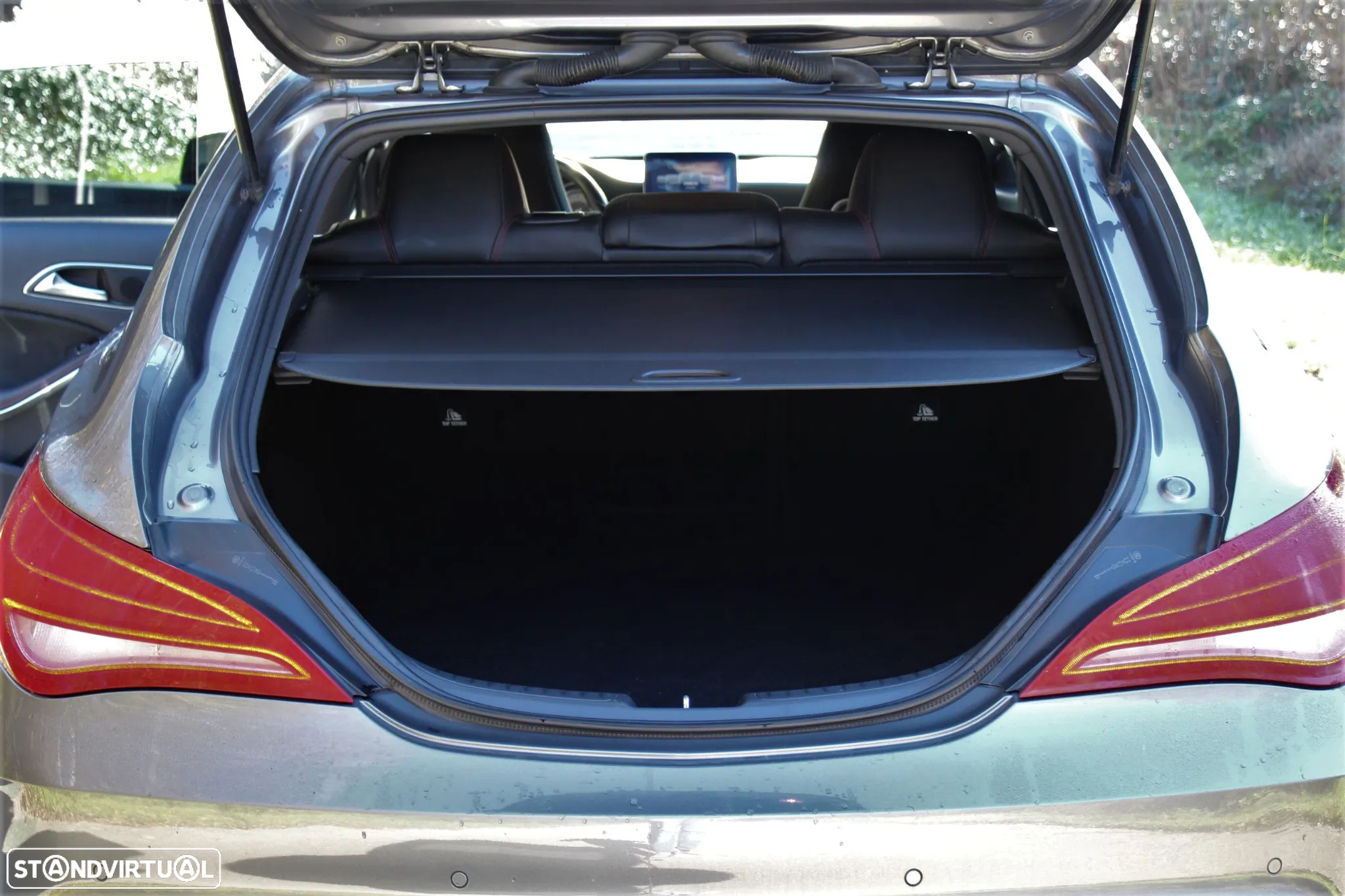 Mercedes-Benz CLA 180 d Shooting Brake AMG Line - 17