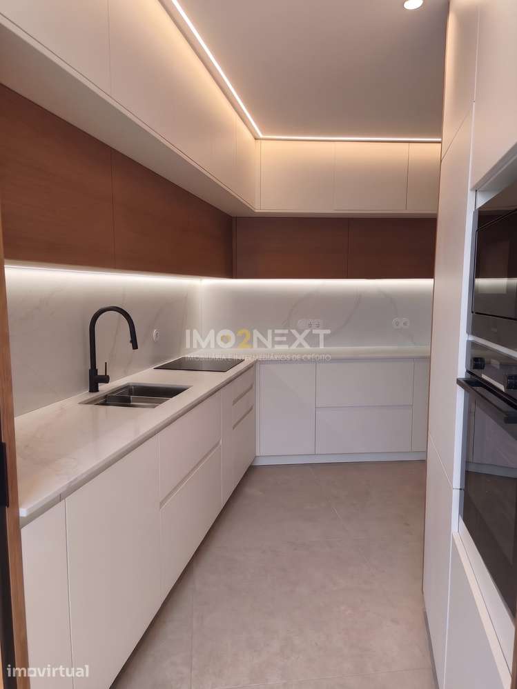 APARTAMENTO T4 || TOTALMENTE RENOVADO || CENTRO DE LEIRIA - Grande imagem: 5/12