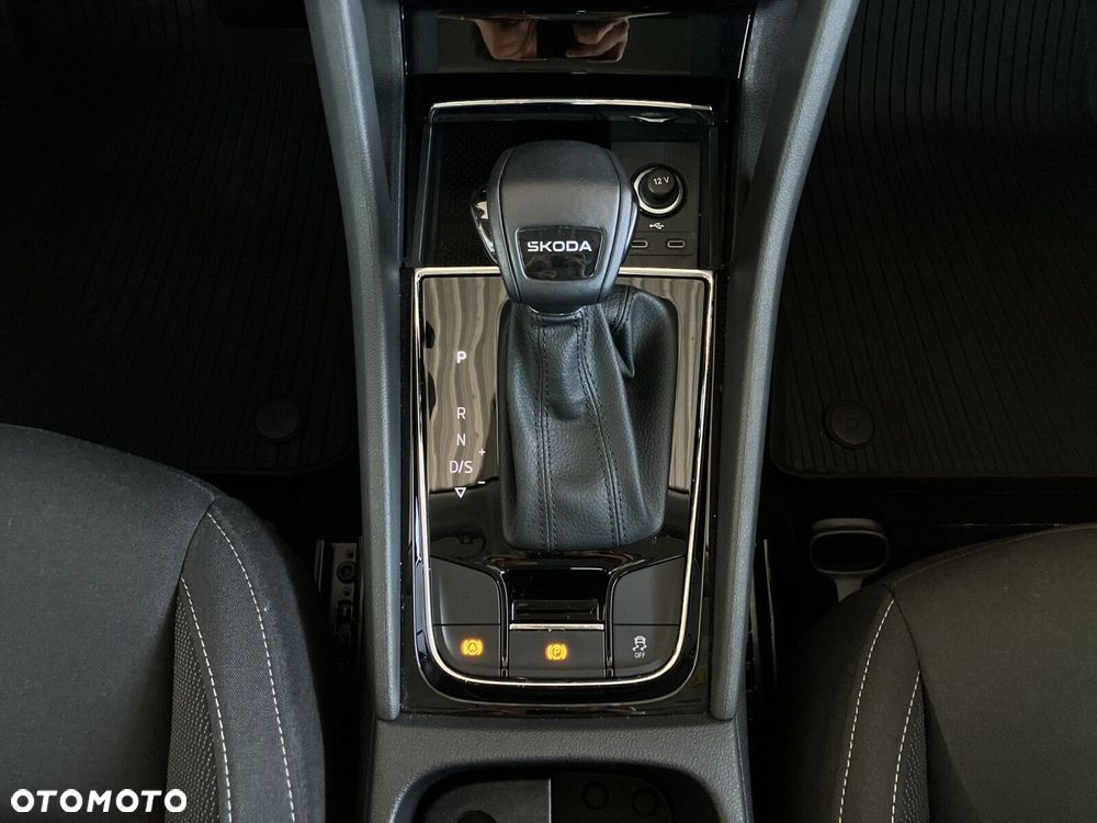 Skoda Karoq 1.5 TSI ACT Selection DSG - 23