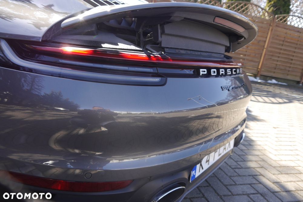 Porsche 911 Carrera 4S - 31