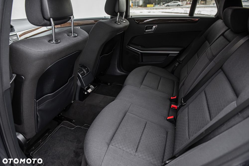 Mercedes-Benz Klasa E - 27