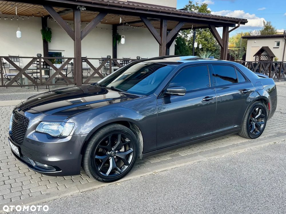 Chrysler 300s - 9