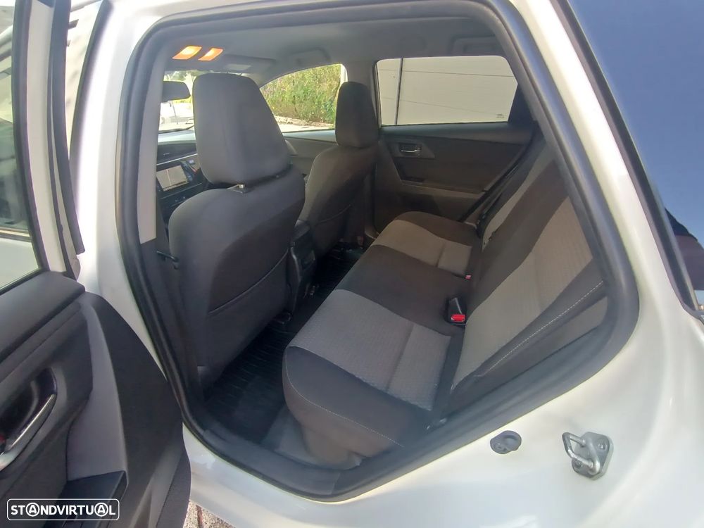 Toyota Auris Touring Sports 1.8 HSD Exclusive +TSS+Navi - 27