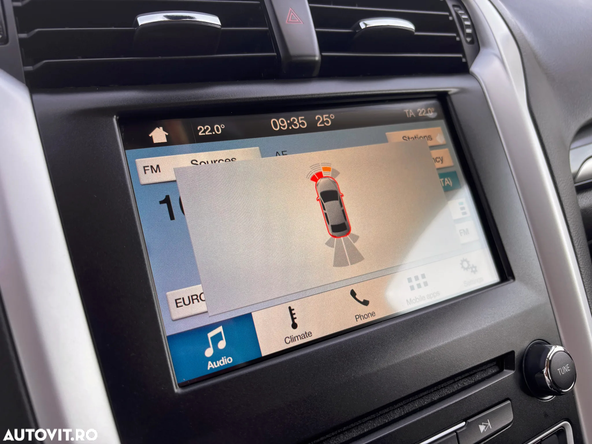 Ford Mondeo 2.0 TDCi Powershift Business - 24