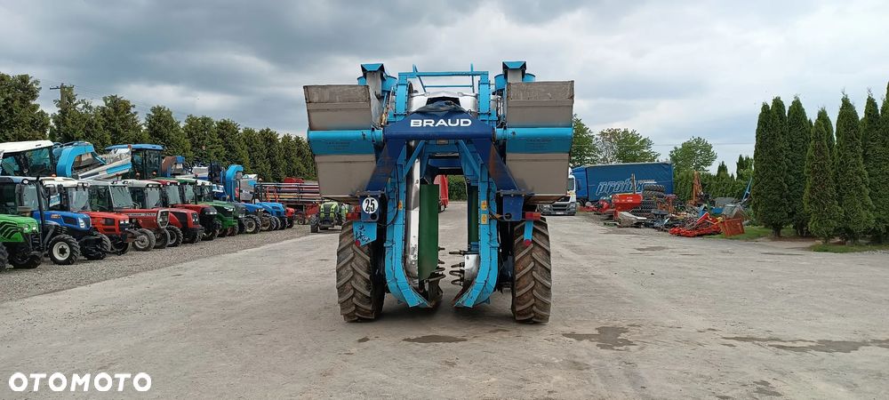 New Holland Braud SB 52 - 3