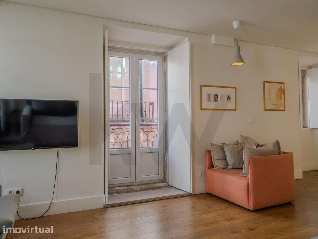 Apartamento T1 na Rua do Poço dos Negros - Grande imagem: 4/15