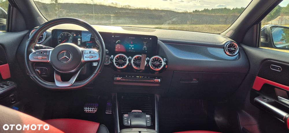 Mercedes-Benz GLA 200 - 10