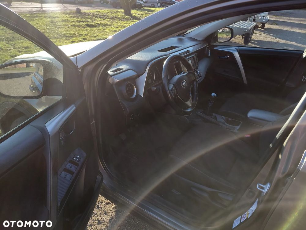 Toyota RAV4 2.0 D-4D 4x2 Start-Stop Executive - 4