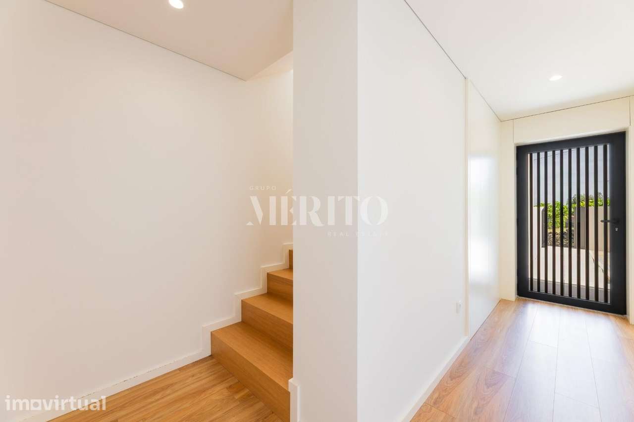 Andar Moradia T3 no 1.º Piso com Terraço de 63m2 – Pedra Furada, Barce - Grande imagem: 2/28