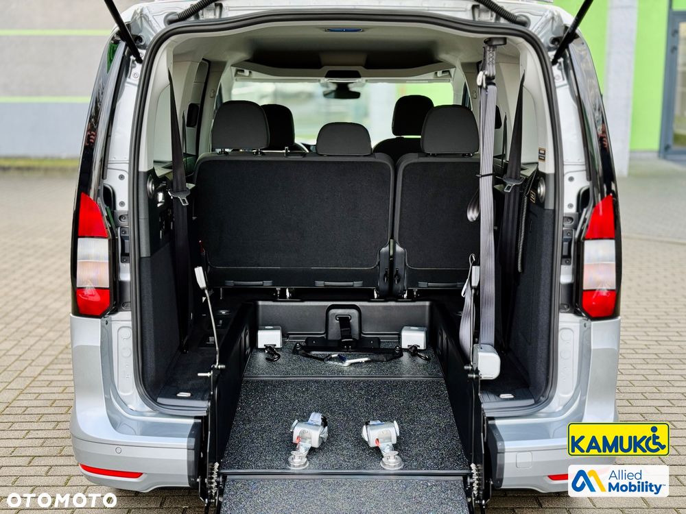 Ford Tourneo Connect 1.5 EcoBoost Titanium - 9