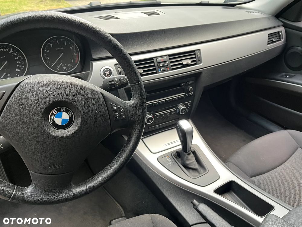 BMW Seria 3 335i - 9