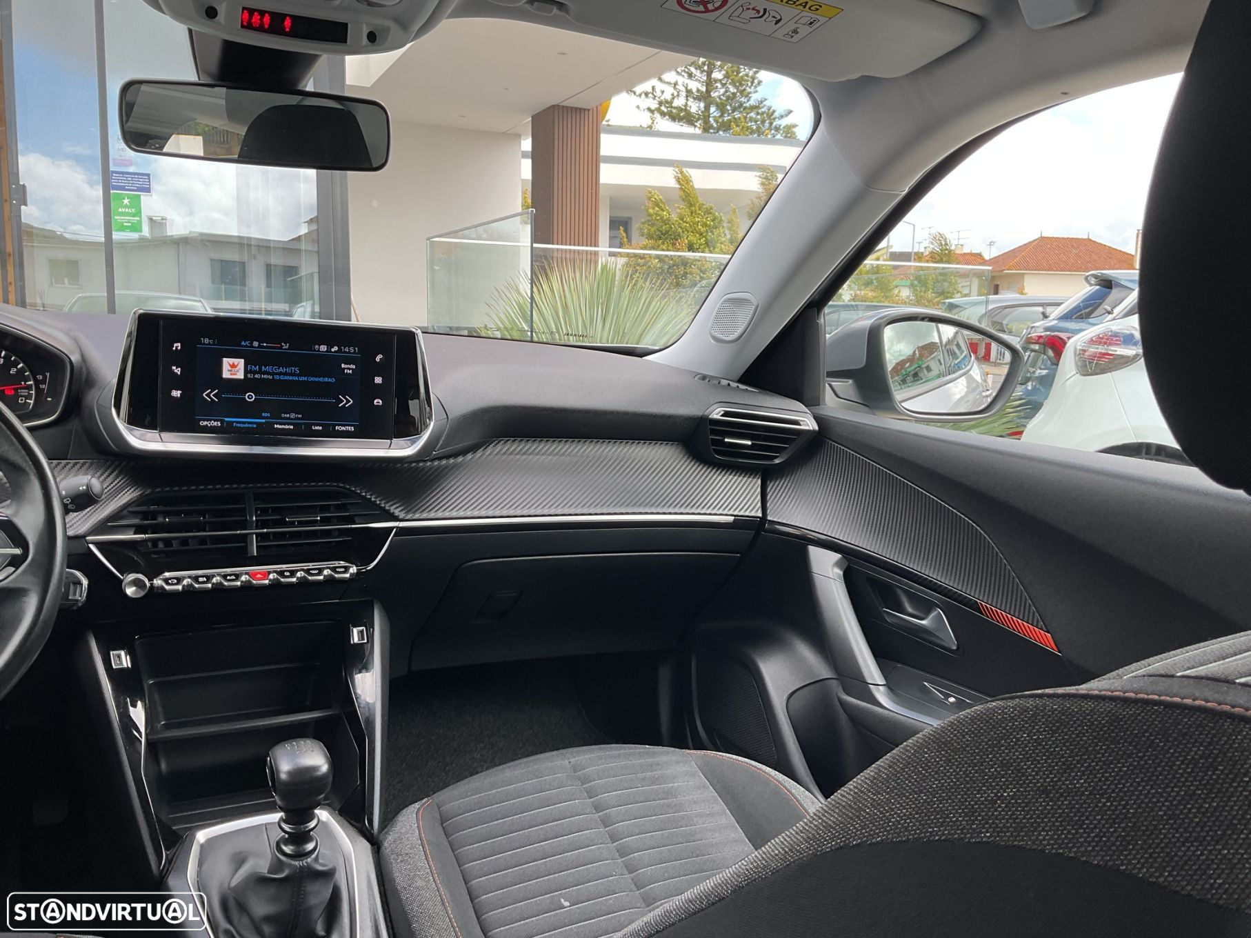 Peugeot 2008 1.2 PureTech Active Pack - 31