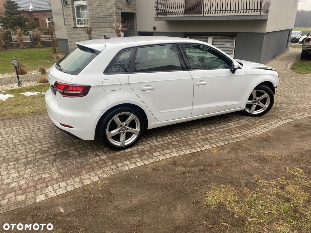 Audi A3 Sportback 35 TFSI cylinder on demand design - 11