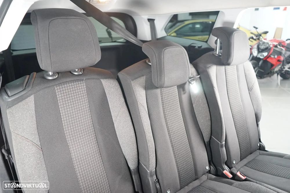 Peugeot 5008 1.5 BlueHDi Allure EAT8 - 36