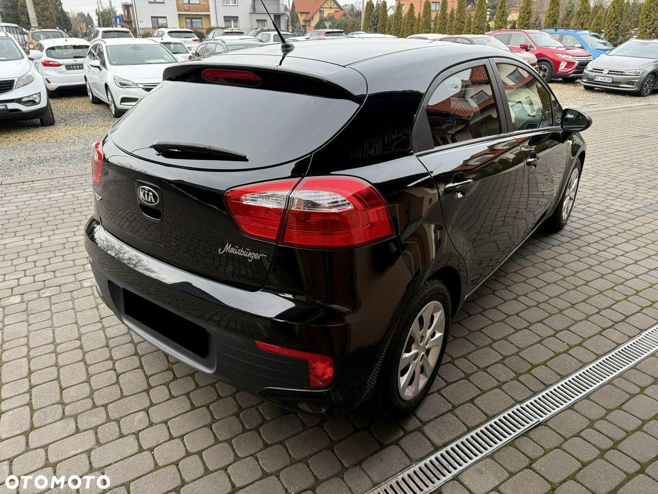 Kia Rio - 5
