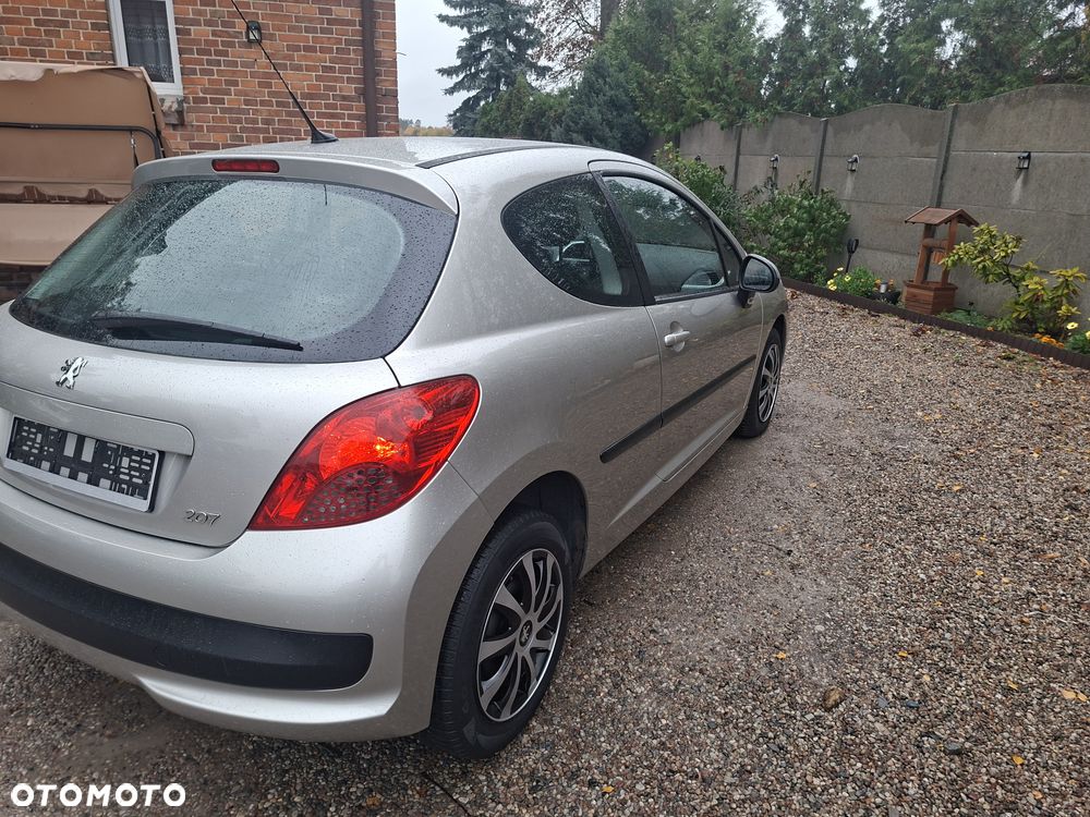 Peugeot 207 1.4 16V Trendy - 4