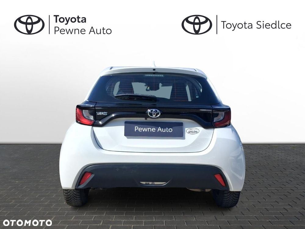 Toyota Yaris - 4