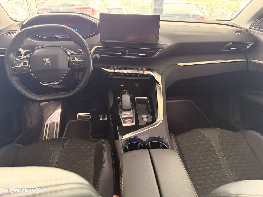 Peugeot 3008 225 e-EAT8 Roadtrip - 18