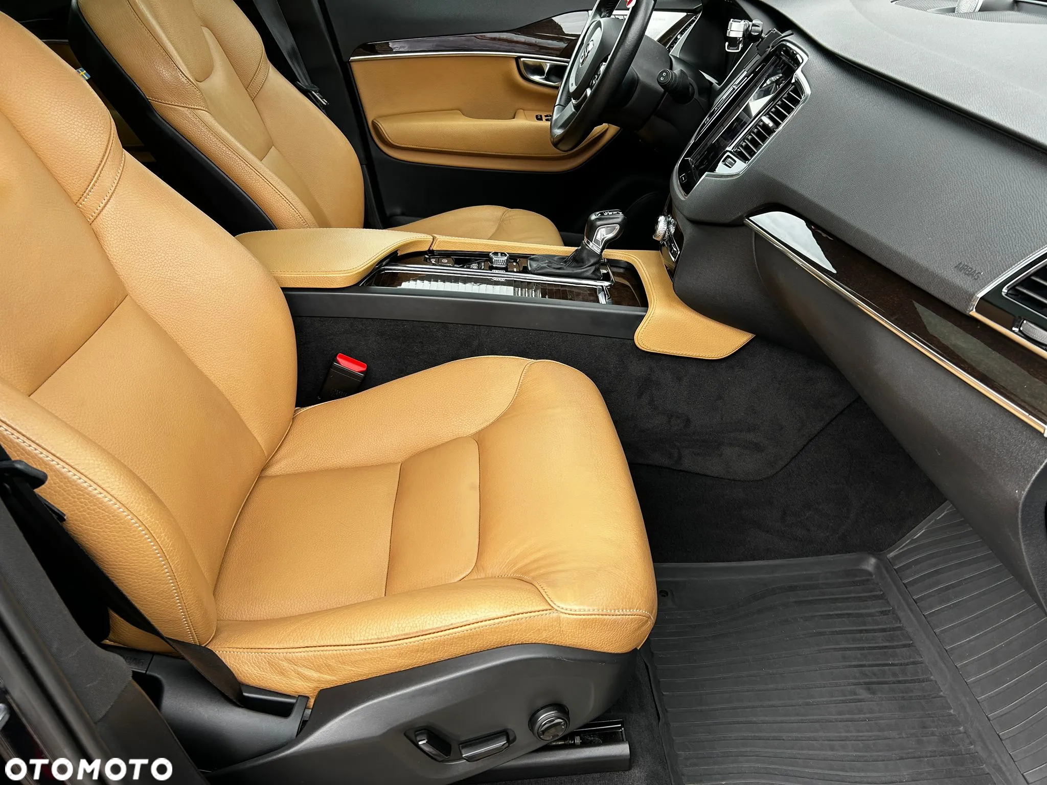 Volvo XC 90 T6 AWD R-Design 7os - 27