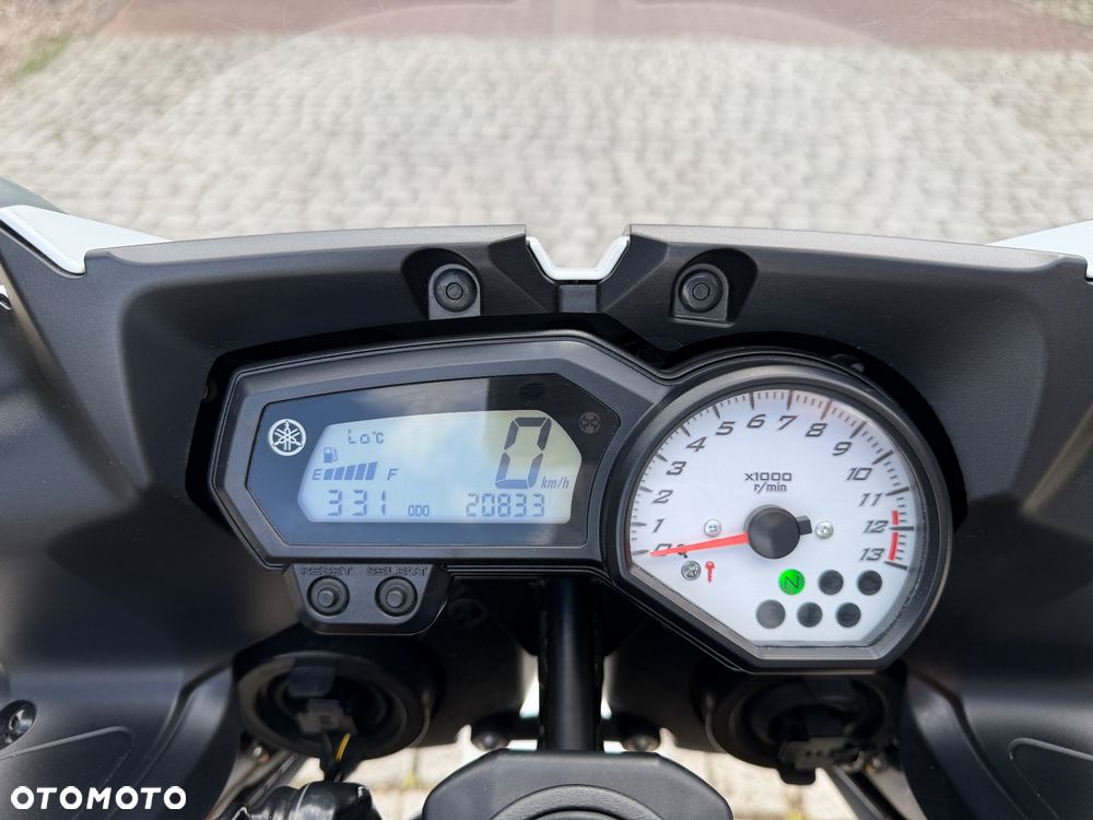 Yamaha FZ8 - 8