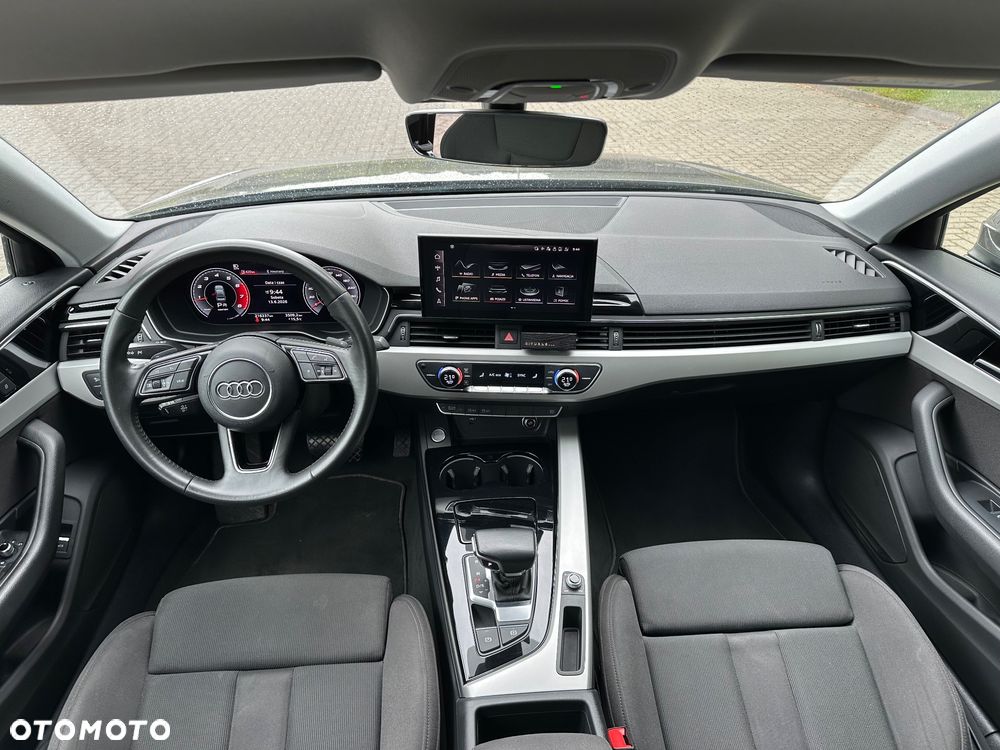 Audi A4 Limousine 35 TFSI S tronic design - 12