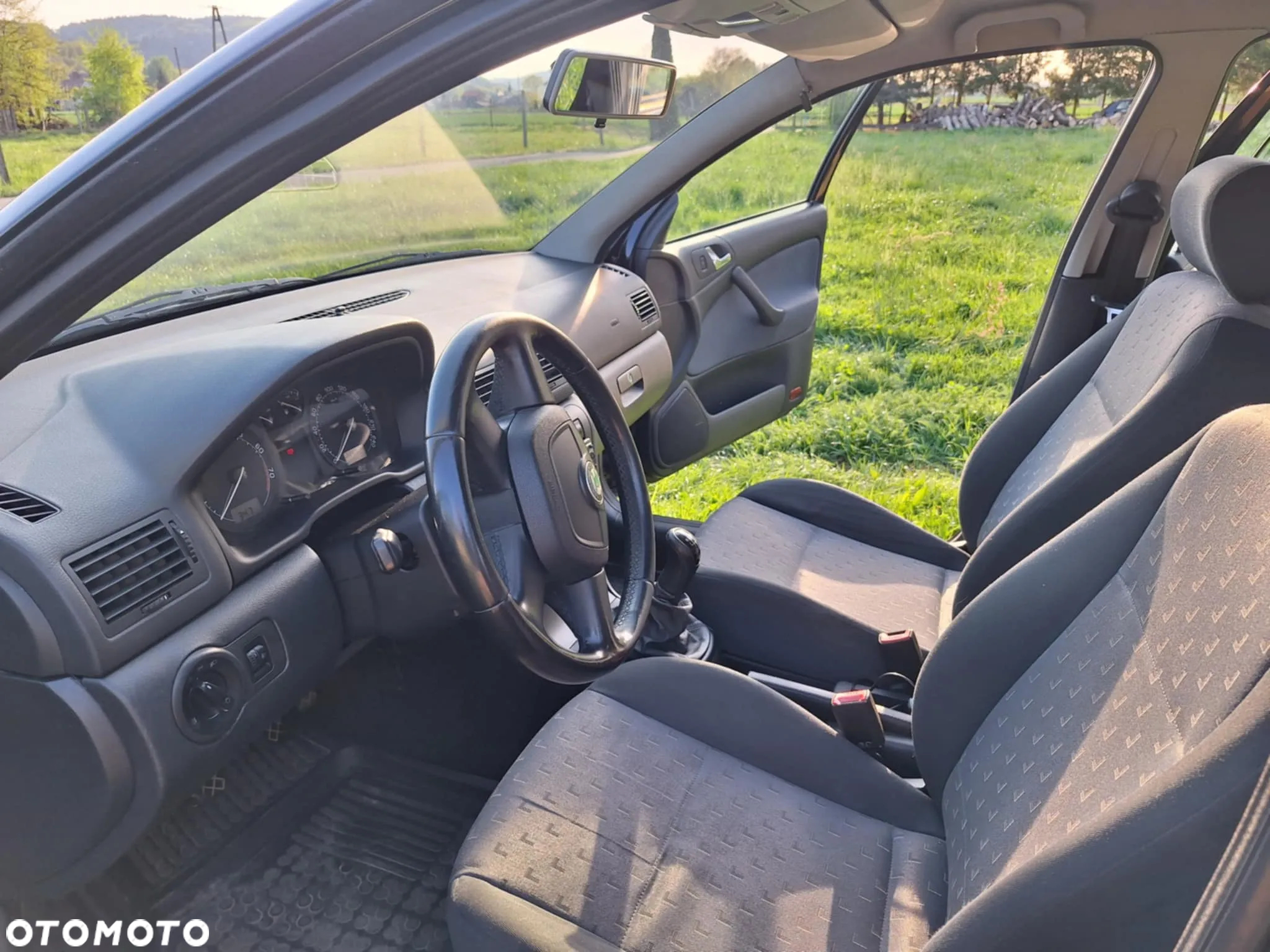 Skoda Octavia 1.6 Tour - 9