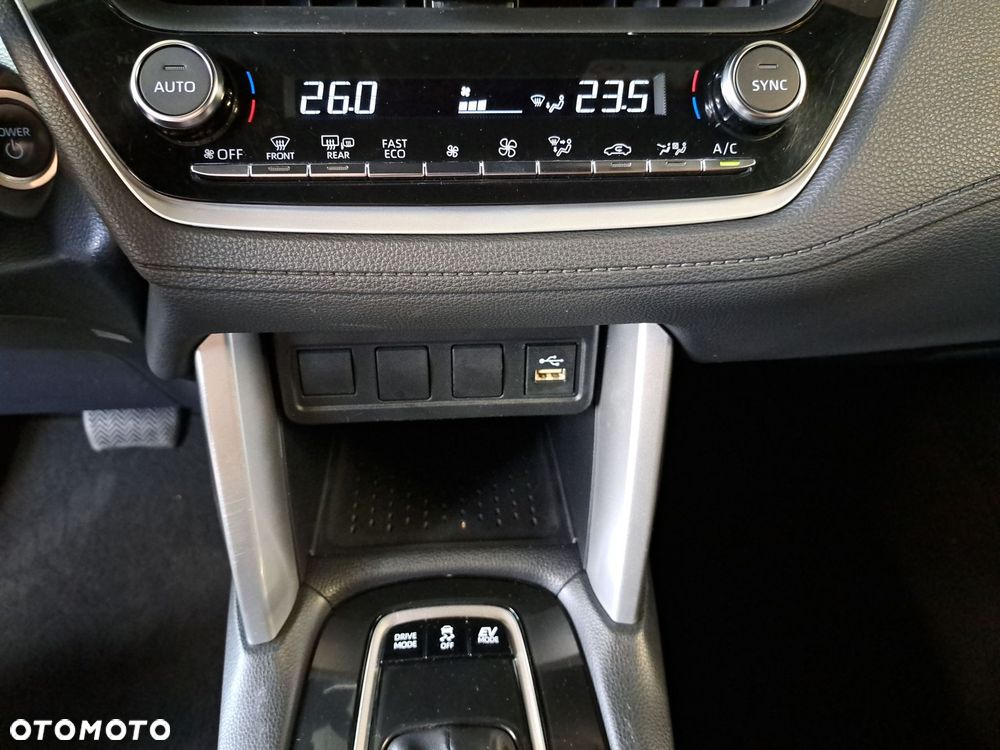 Toyota Corolla Cross - 25