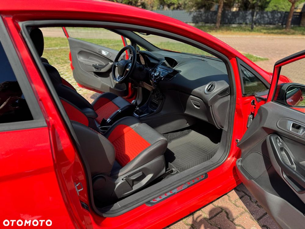 Ford Fiesta ST2 - 17