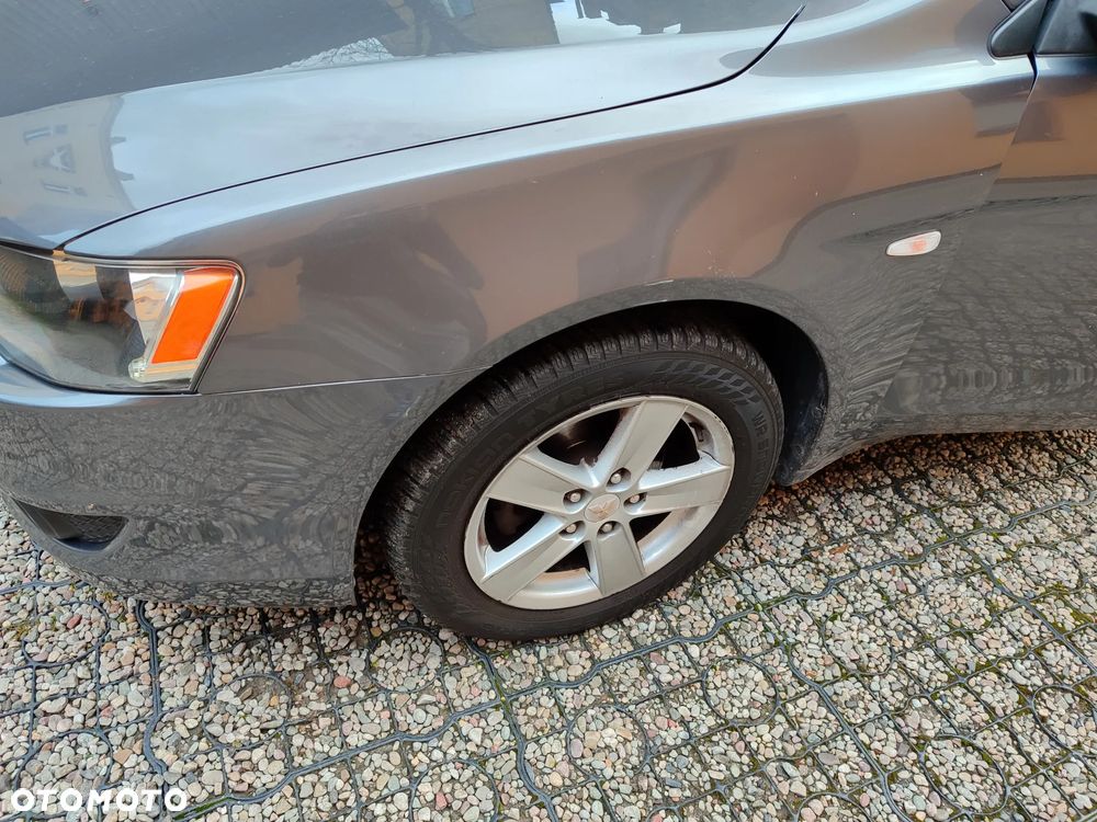 Mitsubishi Lancer 1.8 Inform - 16