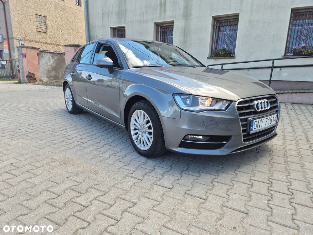 Audi A3 Sportback 1.6 TDI Attraction - 11