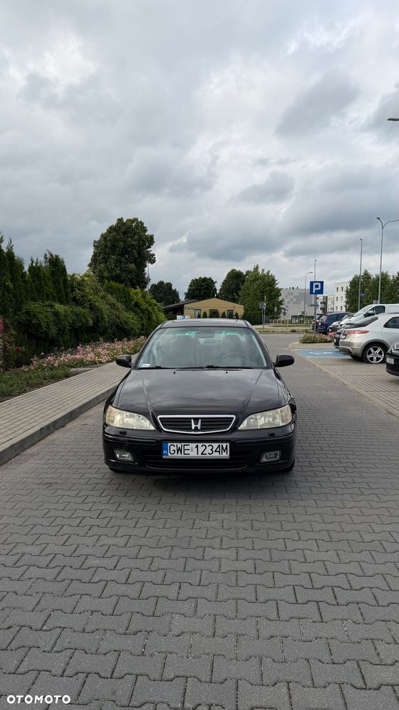 Honda Accord - 1
